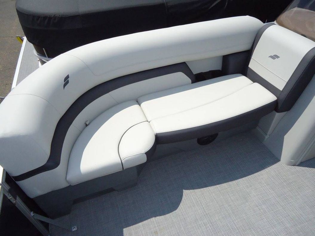 2025 Starcraft Marine EX 22 Q
